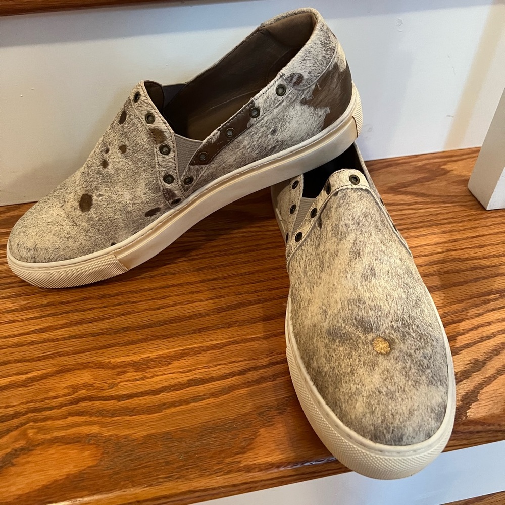 Chocolat Blu slip on sneakers